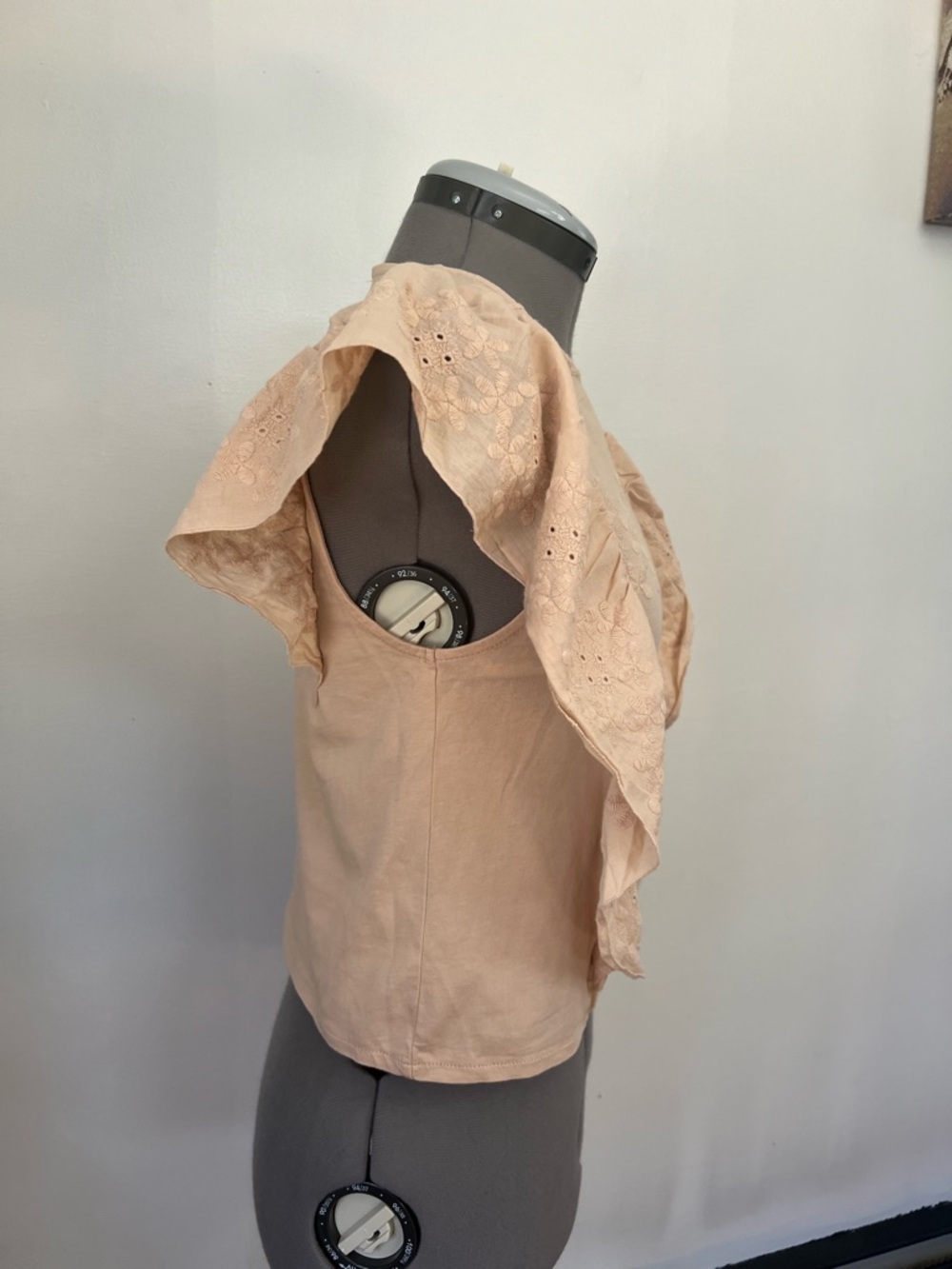 ZARA Peach Eyelet Ruffle-Sleeve Top - Picture 3 of 9